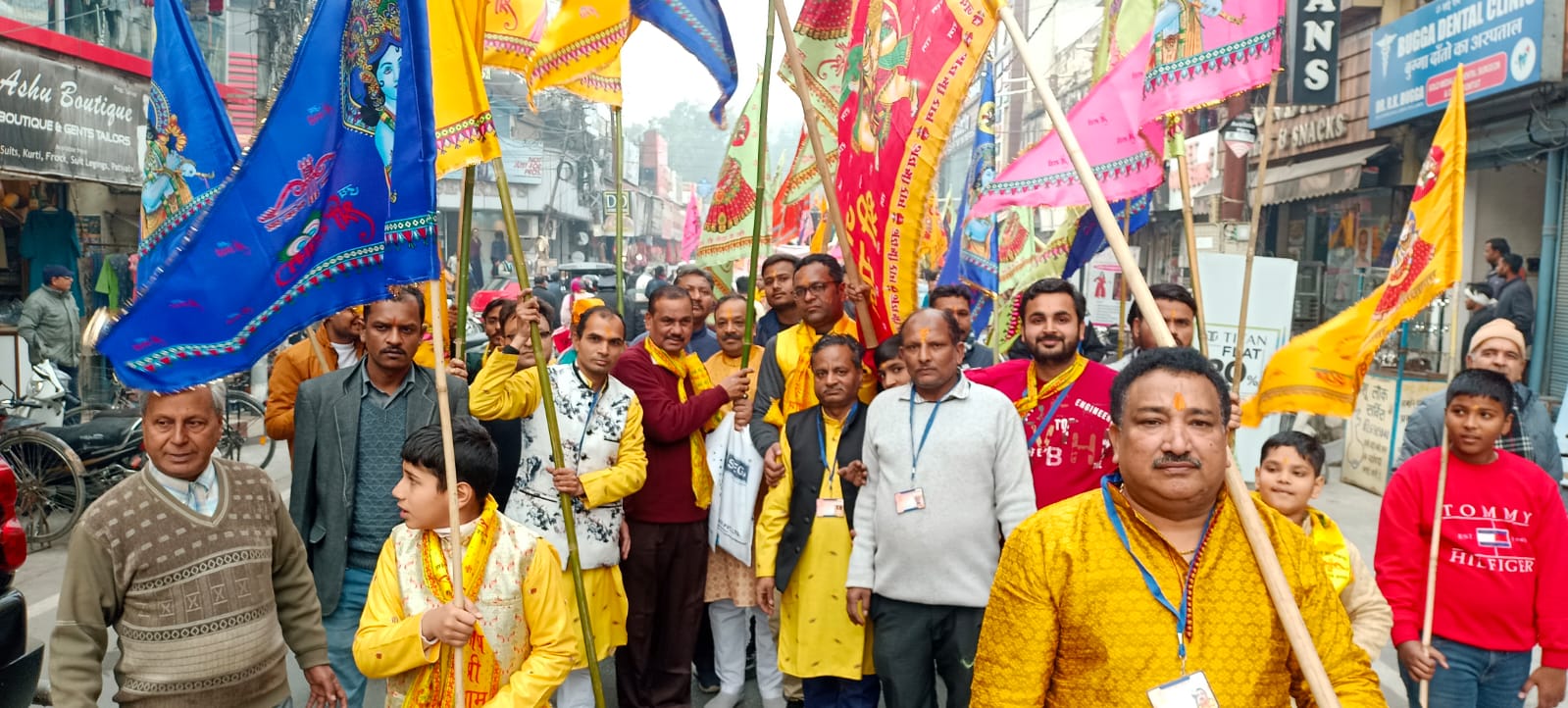 Khatu shyamji: श्री खाटू श्याम बाबा की निकाली निशान यात्रा, जगह-जगह हुआ स्वागत