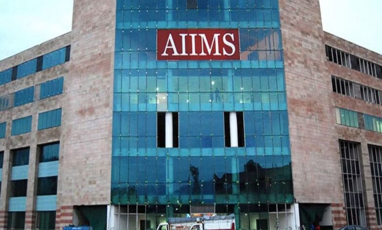 Rishikesh AIIMS: ऋषिकेश एम्स अब केवल तीन घंटे करेगा पर्चे, नया सिस्टम आज सुबह से लागू