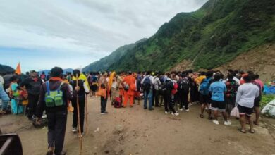 Kedarnath Cloudburst: केदारनाथ में बादल फटने की स्थिति, केदारघाट पर हाई अलर्ट, यात्रा रोकी गई, अब हेलीकॉप्टर से भी हो रही है बचाव