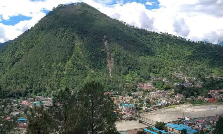 Uttarkashi: वरुणावत पर्वत पर भूस्खलन की समस्या, तत्काल उपचार की आवश्यक