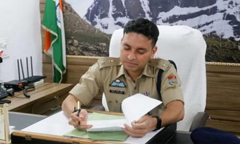 Haldwani News: एसएसपी पीएन मीणा ने आधी रात को की बड़ी कार्रवाई, 52 पुलिस अधिकारियों और कर्मियों का किया तबादला