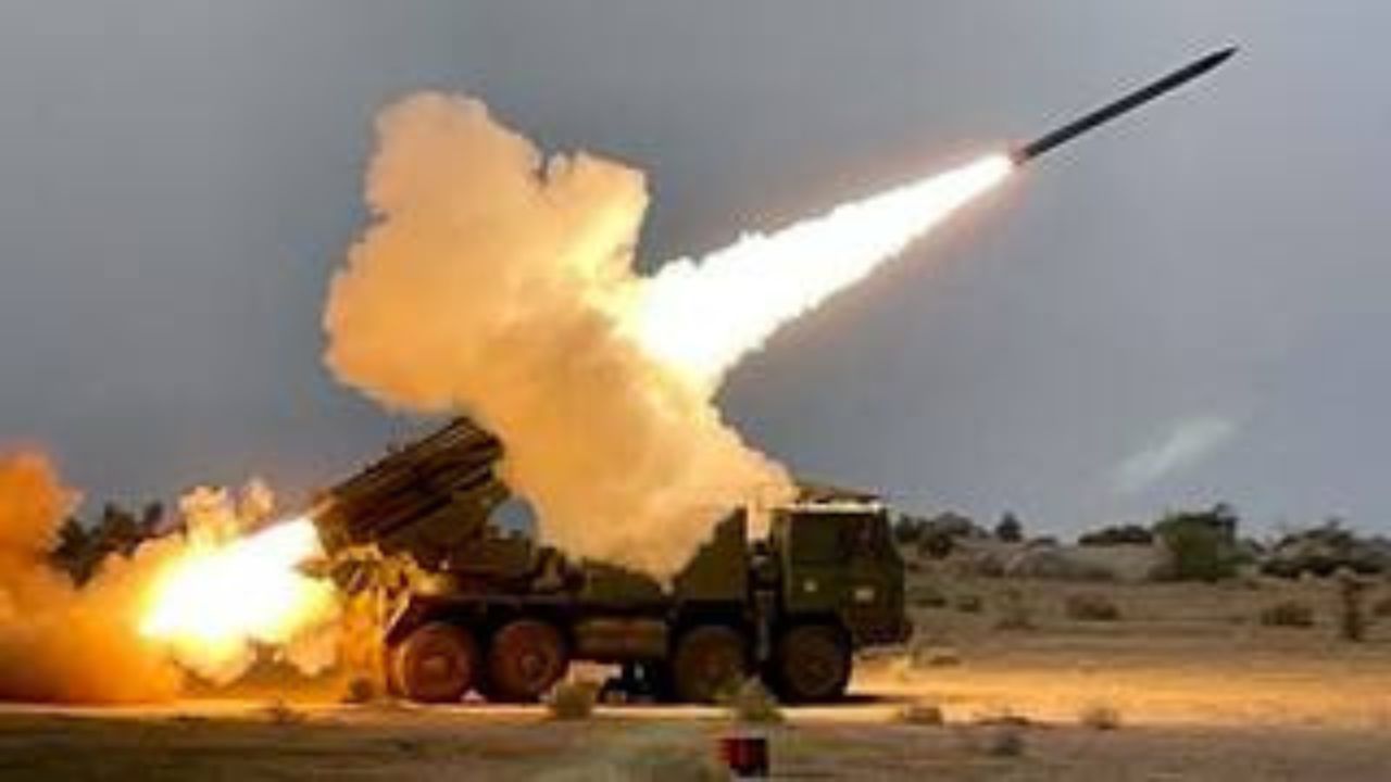 India’s Pinaka Rocket System: दुनिया में मचाई धूम, फ्रांस ने खरीदी में रुचि दिखाई, आर्मेनिया ने पहले ही किया ऑर्डर