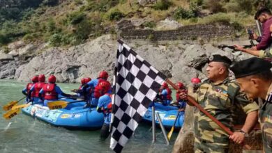 Devprayag: देश की पहली महिला सैन्य नौकायन अभियान की शुरुआत, संगम से BSF IG ने किया रवाना