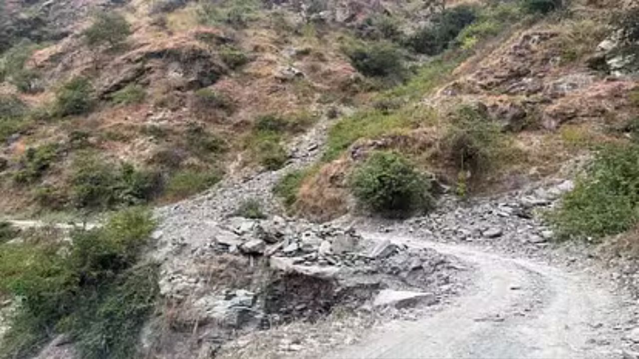 Uttarakhand की घातक सड़कें, हादसों के बाद भी सुधार में अनदेखी, जानिए क्यों अब तक नहीं बनी सड़कें