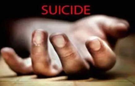 Suicide: मातम में पसरा नये साल का जश्न, तीन साल के बच्चे के सामने दंपती ने की खुदकुशी 